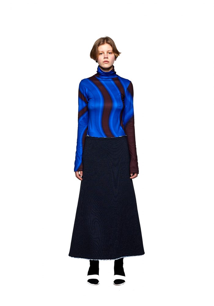 Blue wavy print turtleneck